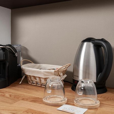 Suite 18 Luxury Apartments 바리 외부 사진
