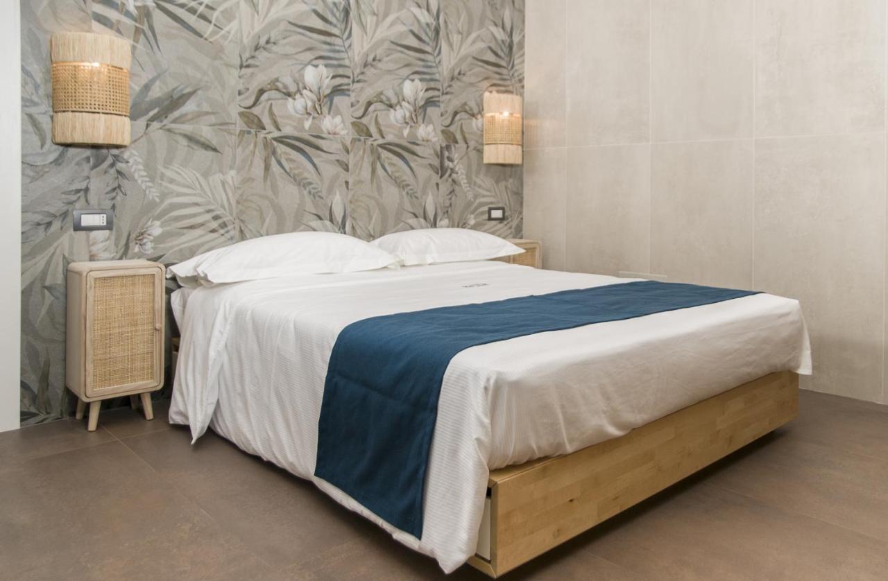 Suite 18 Luxury Apartments 바리 외부 사진