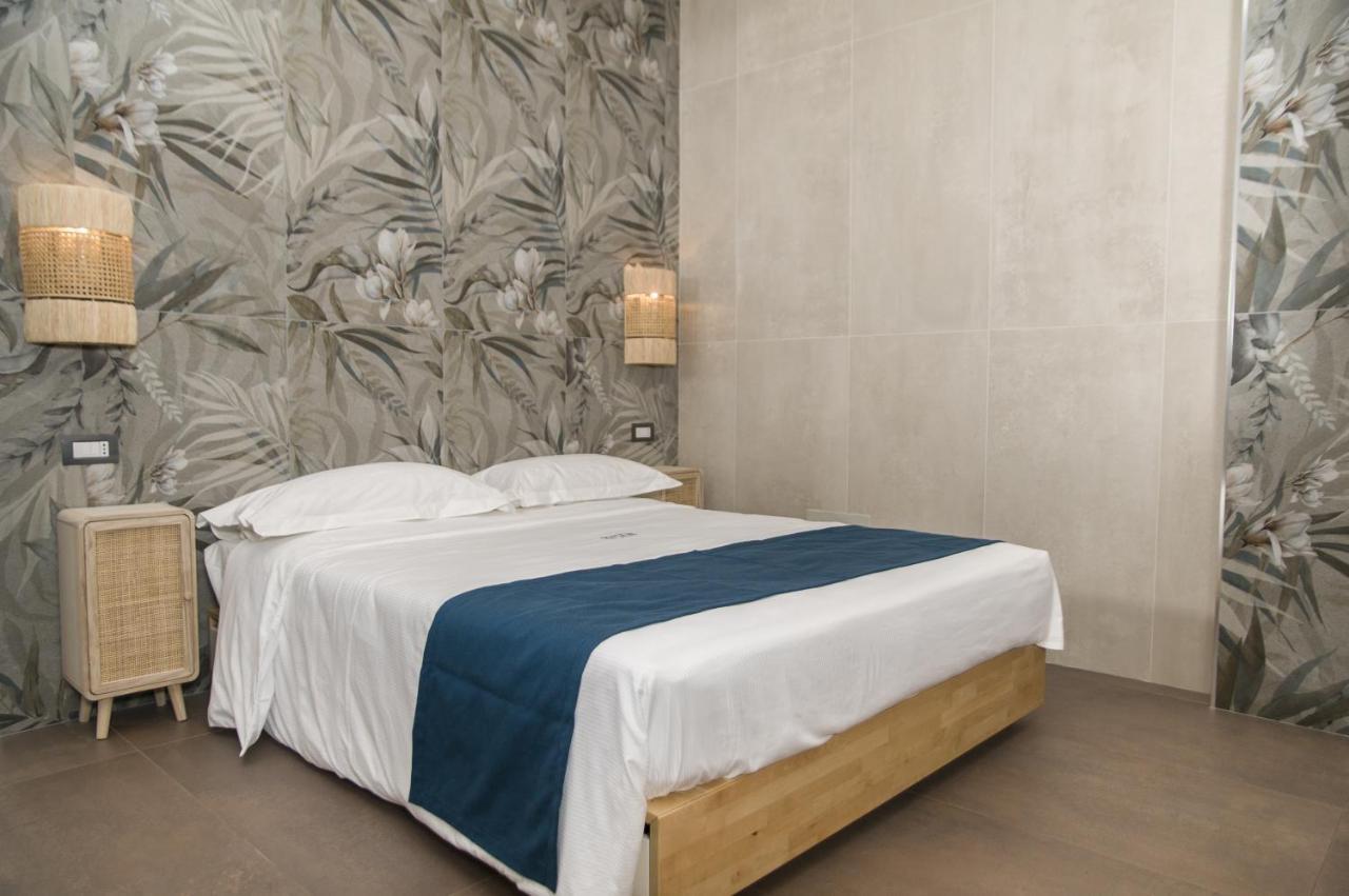 Suite 18 Luxury Apartments 바리 외부 사진
