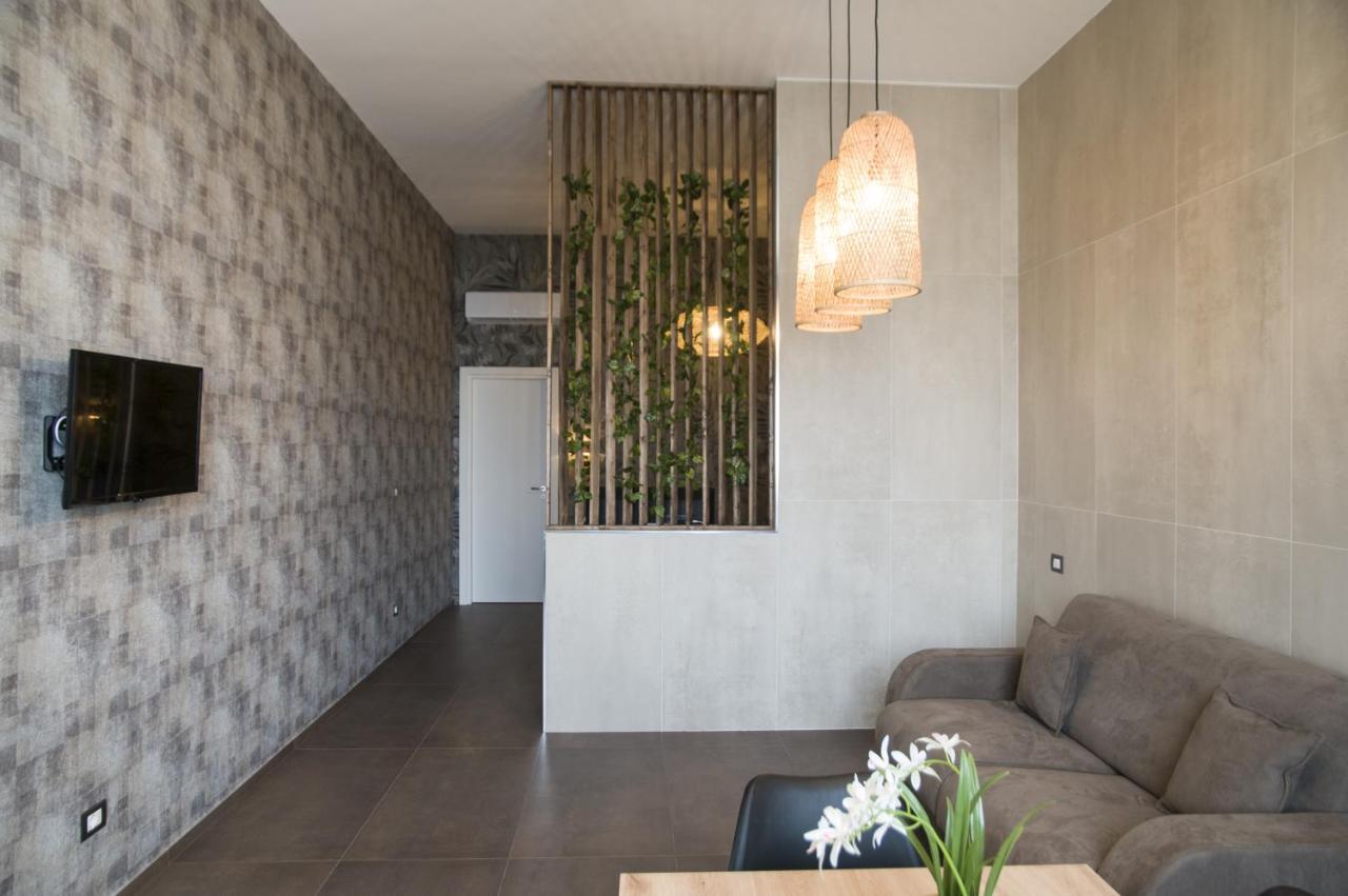 Suite 18 Luxury Apartments 바리 외부 사진