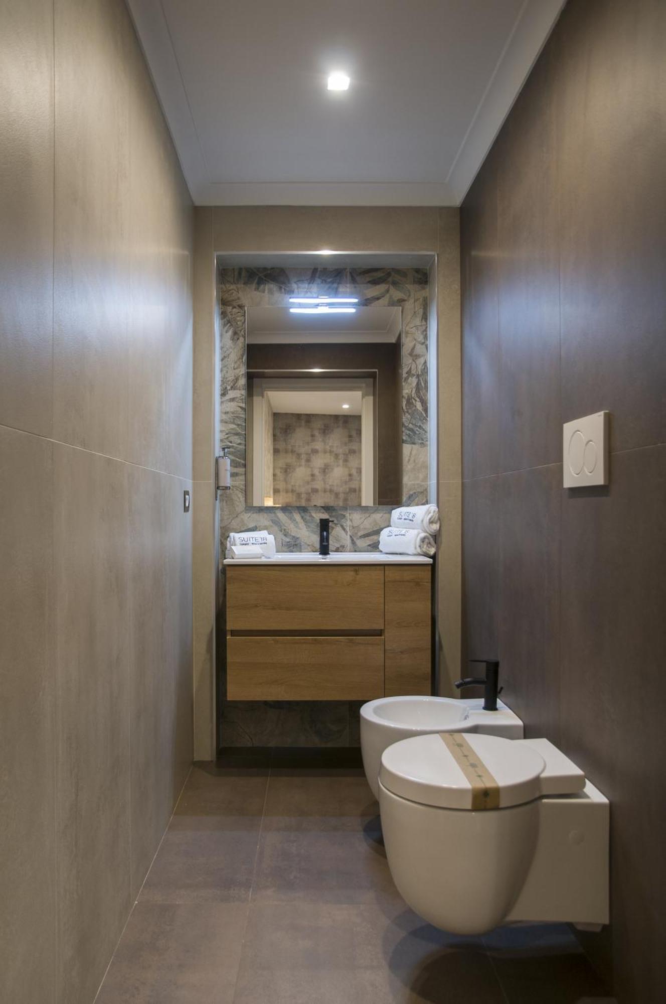 Suite 18 Luxury Apartments 바리 외부 사진