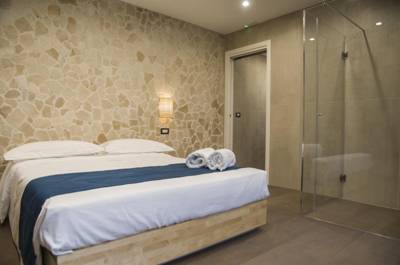 Suite 18 Luxury Apartments 바리 외부 사진